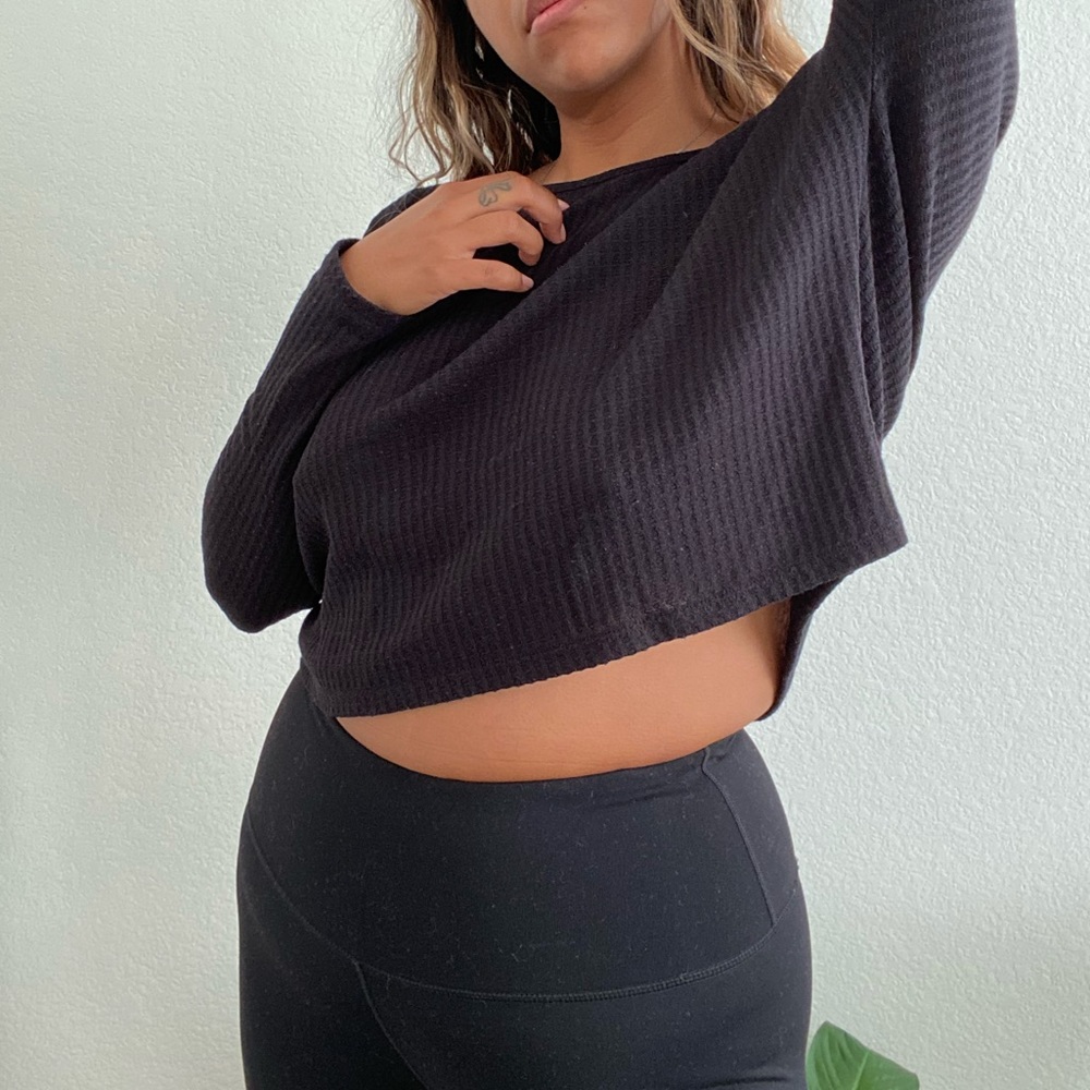 Thin sweater like shirt